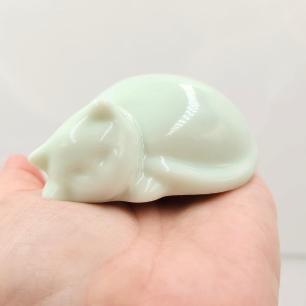 Sleeping Cat - Mint Green